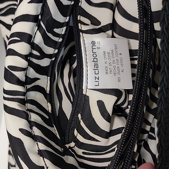 Liz Claiborne Purse Shoulder Bag Handbag Crochet Zipper Zebra Lining Black White - Picture 10 of 15
